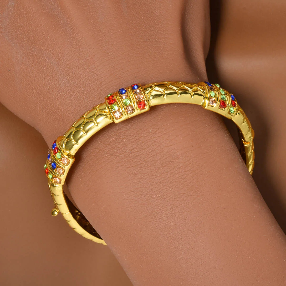 Luxury 18k Gold-Plated Women's Jewelry 4-Piece Round Necklace Bracelet Earrings Ring Gold Classic Dubai Wedding Gift