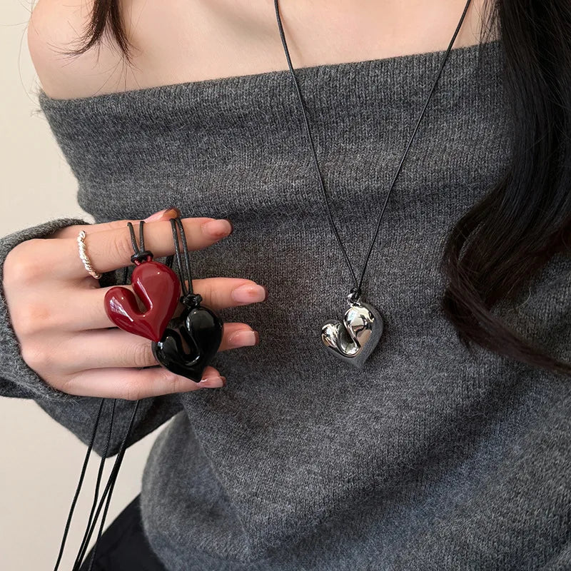 Red Heart Pendant Necklace Vintage 80s Aesthetic Love Inspired Choker New Fashion Romantic Heart Necklace for Women