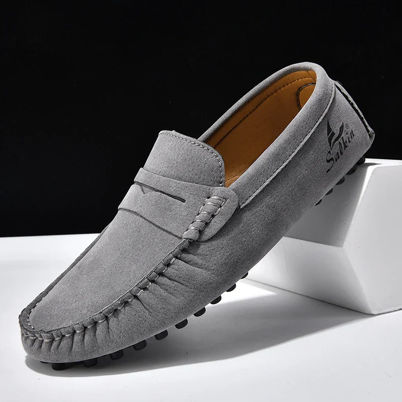 Quality Men's Suede Slip On Loafers Fashion Lightweight Breathable Wallking Driving Shoes Comfort fashion Outdoor Men's Sneakers