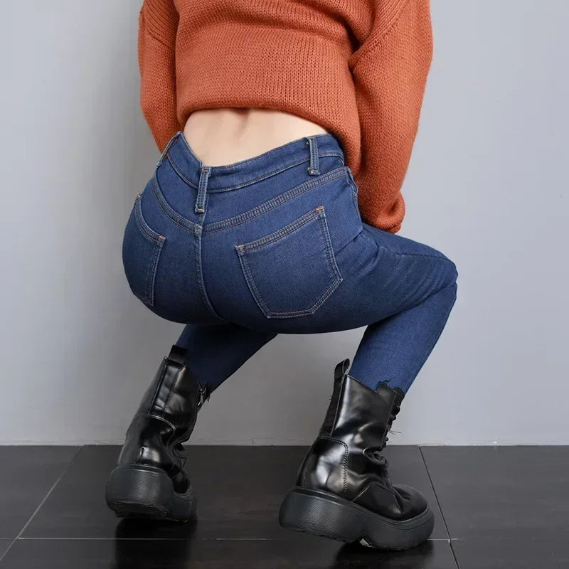Winter Lady Thermal Plush Jeans Snow Warm Stretch Jeans Hot Sale High Waist Fleece Pants Female Straight Leg Denim Trousers