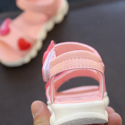Lovely Heart Shape Children Sandals for Girls 2026 Summer Open Toe Sandals Kids Girls New Arrival Baby Girl Beach Shoes I03123