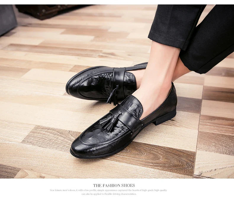 Brand New Mens Casual Shoes Lazy Pointed Leather Shoes Comfortable Sneakers Zapatos De Hombre Snake Skin Dresses 38-47
