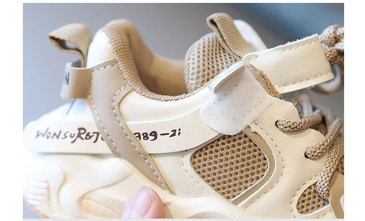 Fashion Children's Sports Shoes Student Mesh Breathable Running Shoes Kids Non-slip Basketball Shoes for Girls and Boys Outdoor
