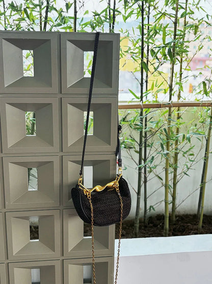 Metal Handle Straw Bags for Women Half Moon Rattan Woven Chain Shoulder Bag Bohemian Travel Beach Bag Designer Crossbody Handbag
