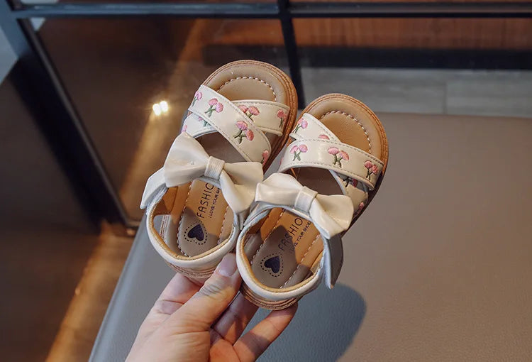 Baby Girls Leather Sandals Princess Sweet Kids Beach Sandals Summer New Children Toddlers Bow Sandals Embroidery Fruit Fashion