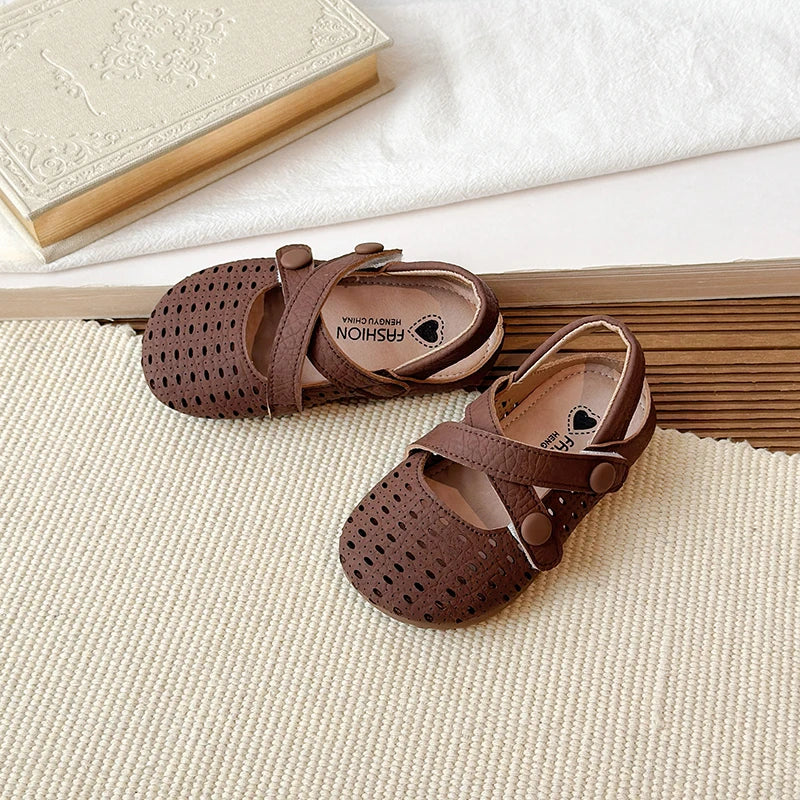Summer New Kids Mary Jane Sandals Hollow-out Breathable Girls Causal Flat Shoes Non-slip School Children Fashion Retro Sandals
