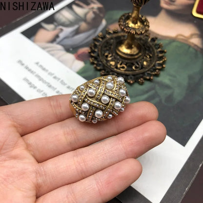 Pearls Stud Earrings for Women Inlaid Rhinestones Palace Style Elegant Jewelry Geometric Hyperbole Aretes De Mujer