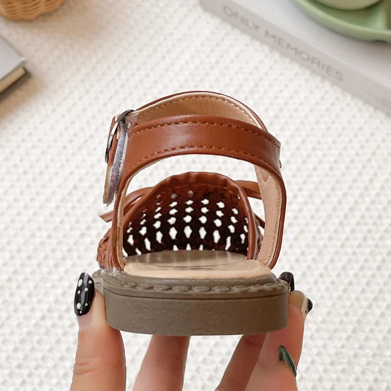 Kids Summer Casual Sandals Sweet Bow Girls Woven Flat Shoes Non-slip Children's Hollow-out Beach Sandals for School Daily Wear