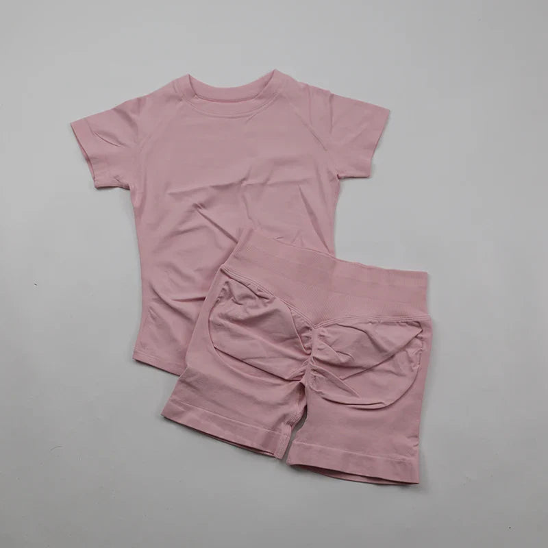 Seamless Yoga Set Fitted Workout Clothes Woman Gym Wear Short Sleeve Top Shirt Scrunch Booty Gym Shorts 2 Piece Sports Suits