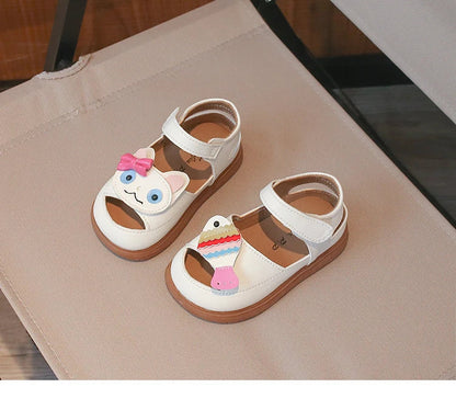 Toddler Girls Leather Sandals with Cute Cartoon 2026 New Summer Kids Beach Shoes Soft Sole Chic Trendy Versatile Outdoor Play
