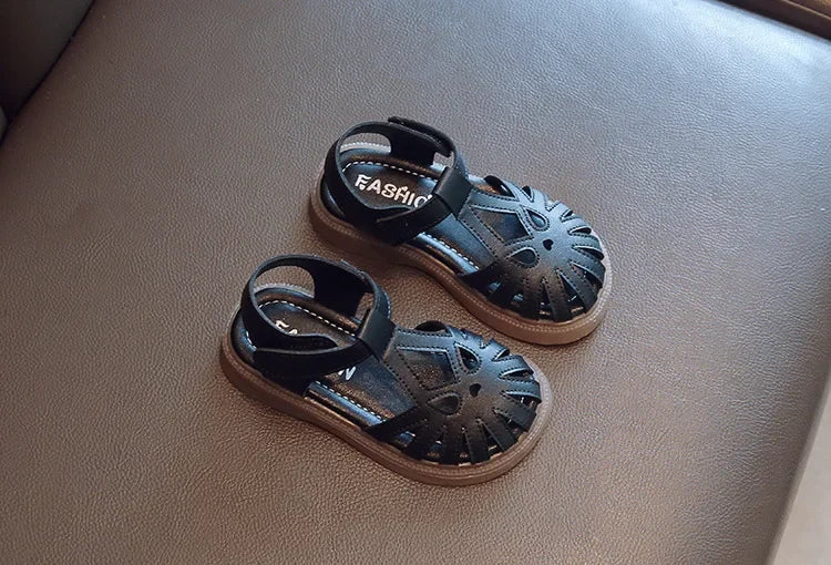 Children's Soft-soled Shoes Summer T-Strap Closed Toe Little Girls Princess Fashion Anti-Slip Korean Style Boys Beach Sandals