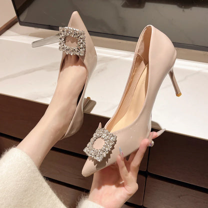 Sapatos femininos 2025 Outono Moda Nova Sexy Banquete Salto Alto - Fivela Quadrada de Cristal Confortável para usar com Vestido Bico Fino