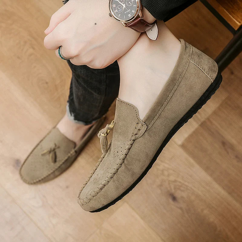 Fashion Men Casual Shoes Suede Breathable Comfort Slip-on Mens Driving Shoes Luxury Brand Men Loafers Mens Lazy Shoes Moccasins