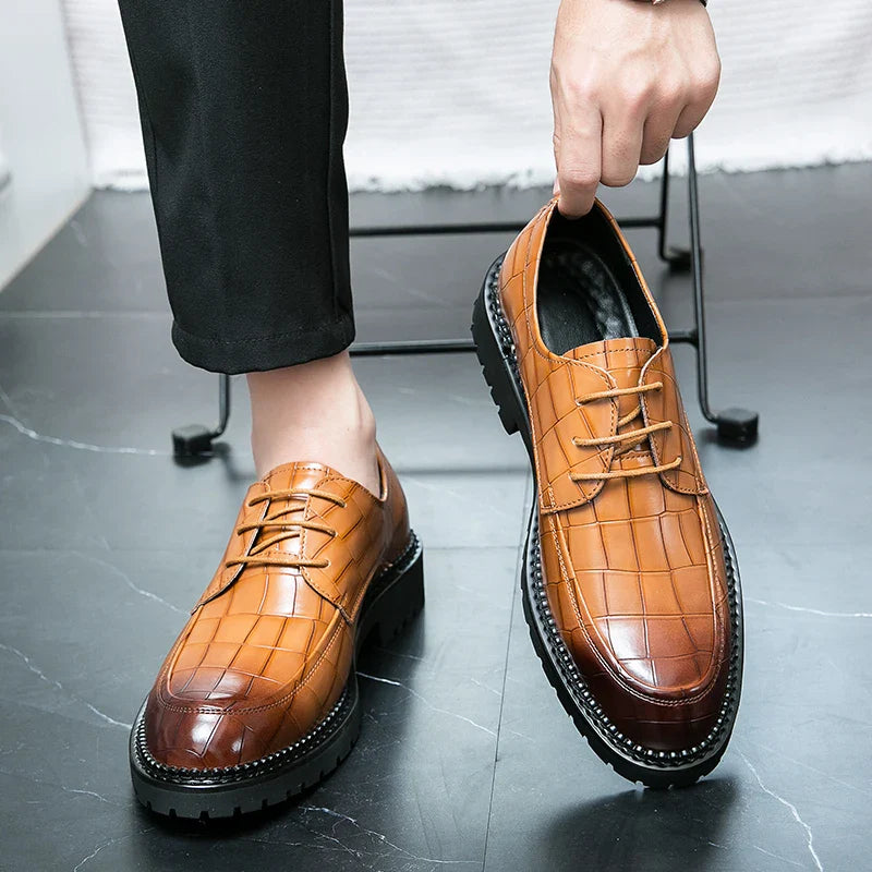 Sapatos sociais masculinos de couro com cadarço estilo britânico casual respirável formal estilo coreano