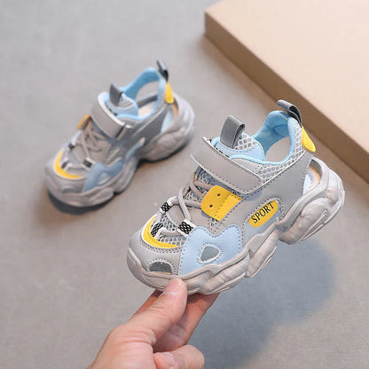 Kids Sports Sandals Fashion Classic 2025 Summer Boys Girls Beach Shoes Cut-outs Air Mesh Breathable Hollow Casual Fashion Sandal