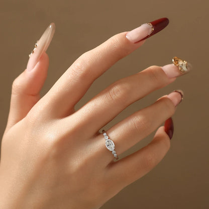 2026 New Simple Sparkling Oval Synthetic Moissanite Rings S925 Sterling Silver For Women Wedding Statement Fine Jewelry