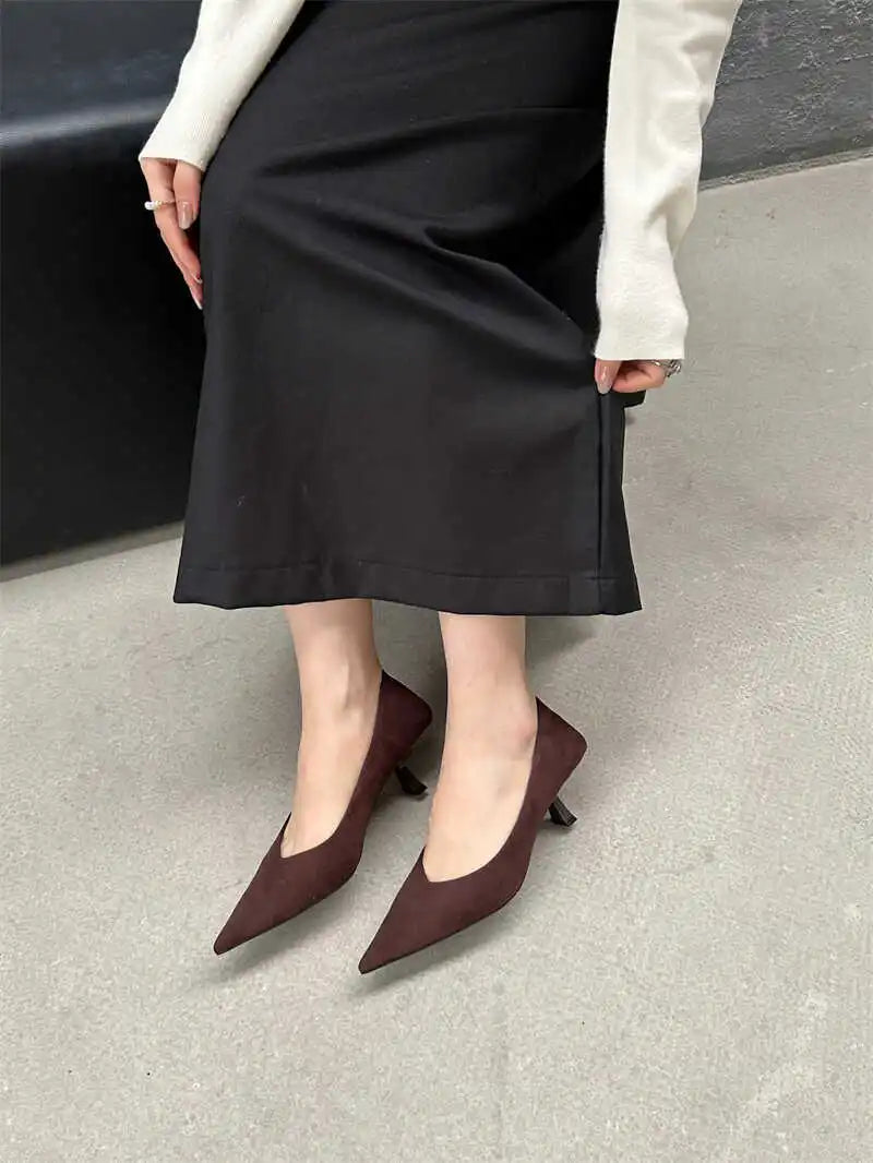 Sapatos de salto alto femininos de bico fino para o outono de 2024, sapatos sexy e rasos, sapatos de salto fino elegantes para mulheres, sapatos de festa, sapatos de salto alto, sapatos elegantes de festa, sapatos femininos.