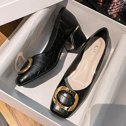 Plus Size 35-43 Women Pumps Med Heel Square Toe Pumps Office Lady Leahter Shoes Big Gold Metal Chain Soft Soles Slip on Shoes