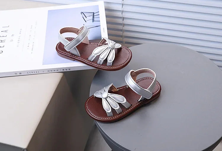 Girls Sandals Hook&loop Kids Beach Shoes Soild Color Versatile 2025 Summer Girls Princess Shoes Retro Sweet Flowers Korean Style