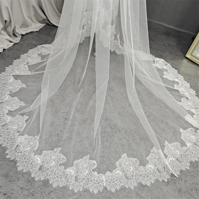Customized Elegant Eyelash Lace Edge 2 Layers Wedding Veil with Blusher 2.5m/3m/3.5m Long Bridal Veil Wedding Accessories