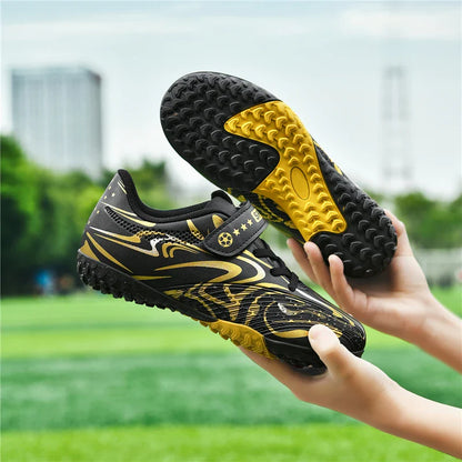New Kids Soccer Shoes Original Football Shoes Boy Girl Indoor Professional Football Field Boots Society Cleats Non Slip Sneakers
