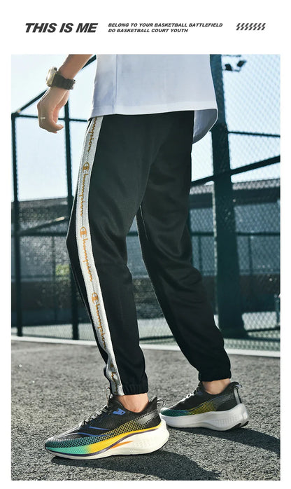 Sapatos de corrida esportivos casuais masculinos e femininos de moda com superfície de malha respirável, suporte de placa de carbono e sola de borracha resistente ao desgaste