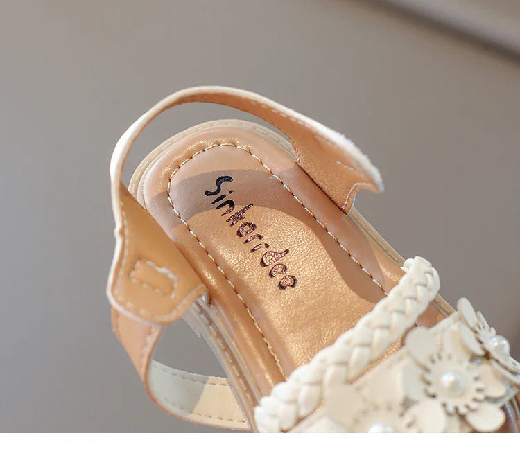 2026 High Quality Girls Sandals Flower Sweet Soft Children's Beach Shoes Kids Cute Summer Floral Sandals Princess Fashion 22-31