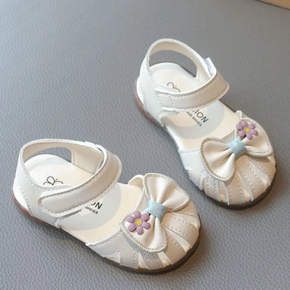 2026 New Girls Baby Soft Sole Princess Sandals Extra Soft Summer Toddler Closed Toe Fashion Walking Shoes