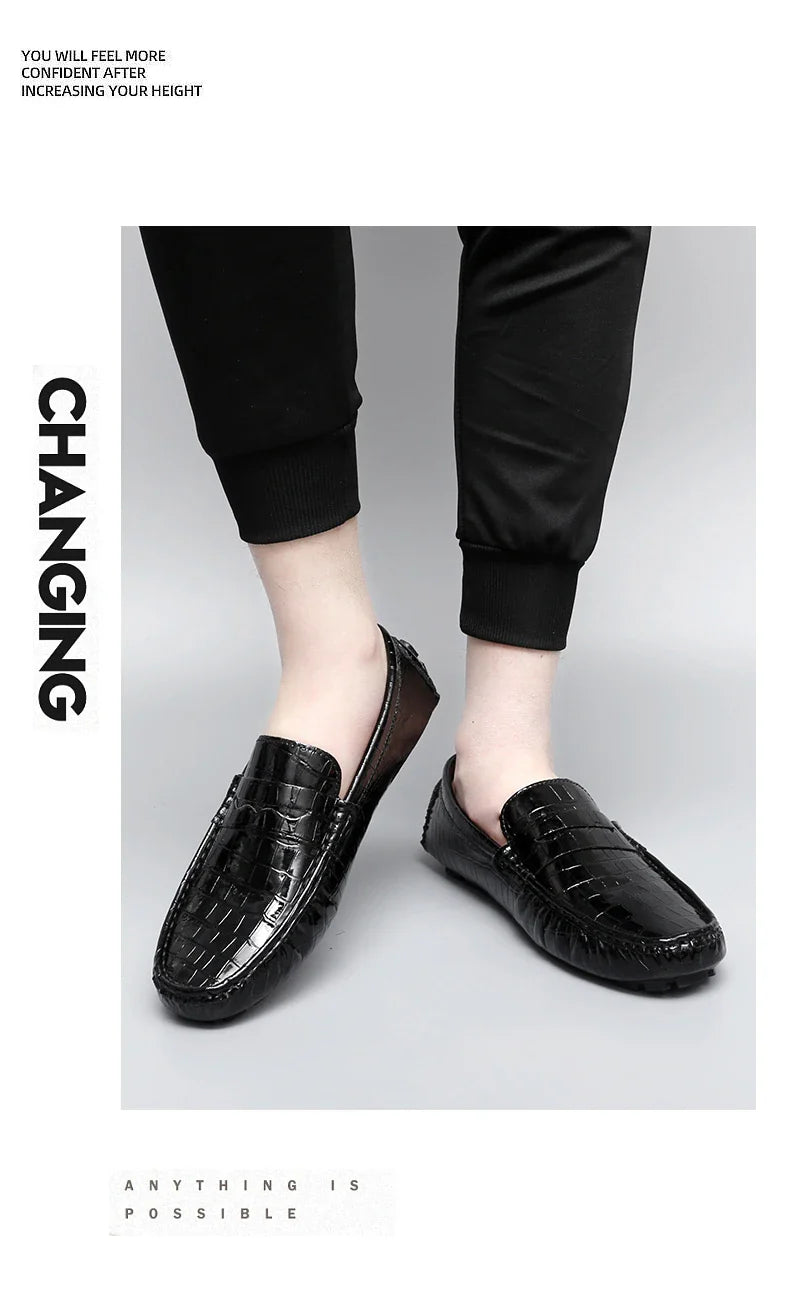 Patent Leather Beanie Shoes for Men 2025 New Spring and Summer Large Size Patent Leather Casual British Leather Shoes for Women Slip-On Slip-On Shoes