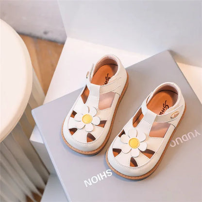 2025 New Summer Kids Sandals For Girls Leather Cuts-out Children Sandals Cute Flower Soft Sole Fashion Toddler Baby Shoes