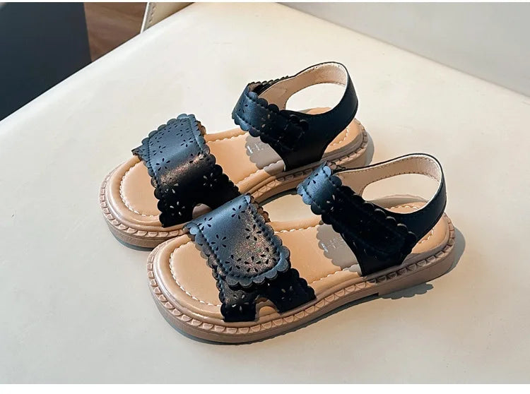 Fashionable Girls Sandals Summer Hollow-out Flowers Princess Sandal 1-6 Years Old Student Outside Wearing Versatile Shoes I03023