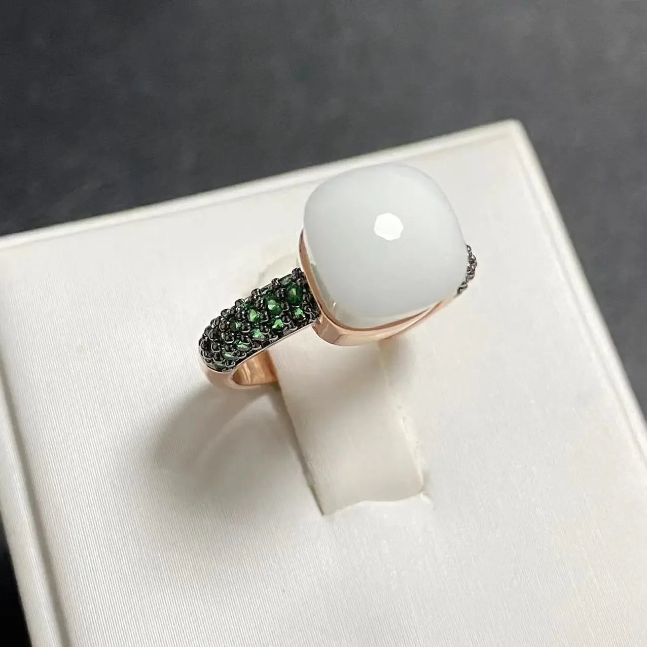 Emerald Ring for Women Green Zircon Inlay Rose Gold & Black Gun Plated 30 Colors Candy Crystal Style Jewelry Birthday Gift