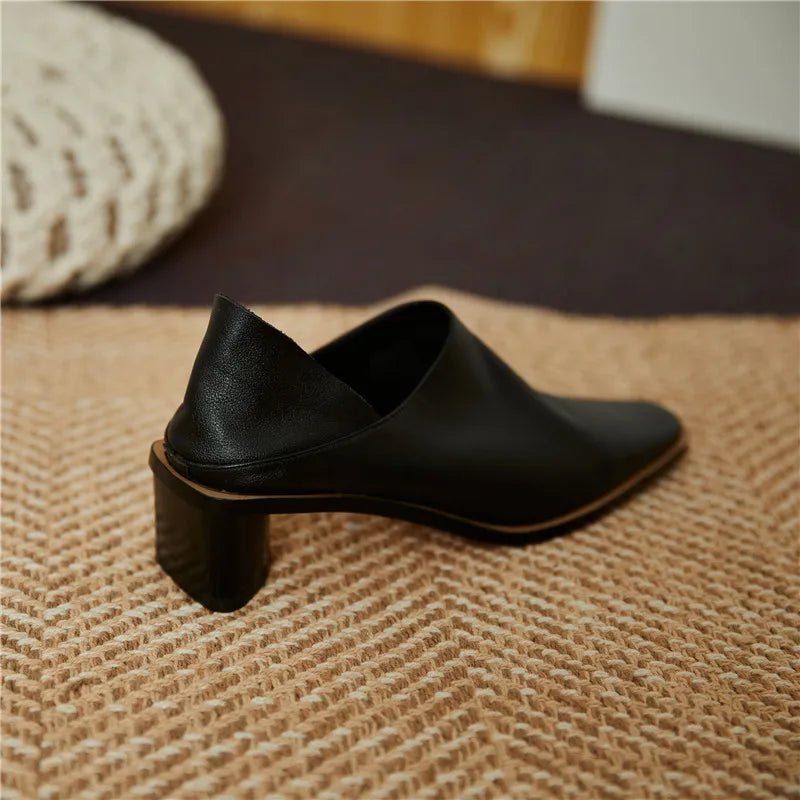 2025 Hot Sale slip-on Genuine Leather Women Pumps Square Toe Med Thick Heels Soft Upper Pumps Office Ladies Dress Shoes