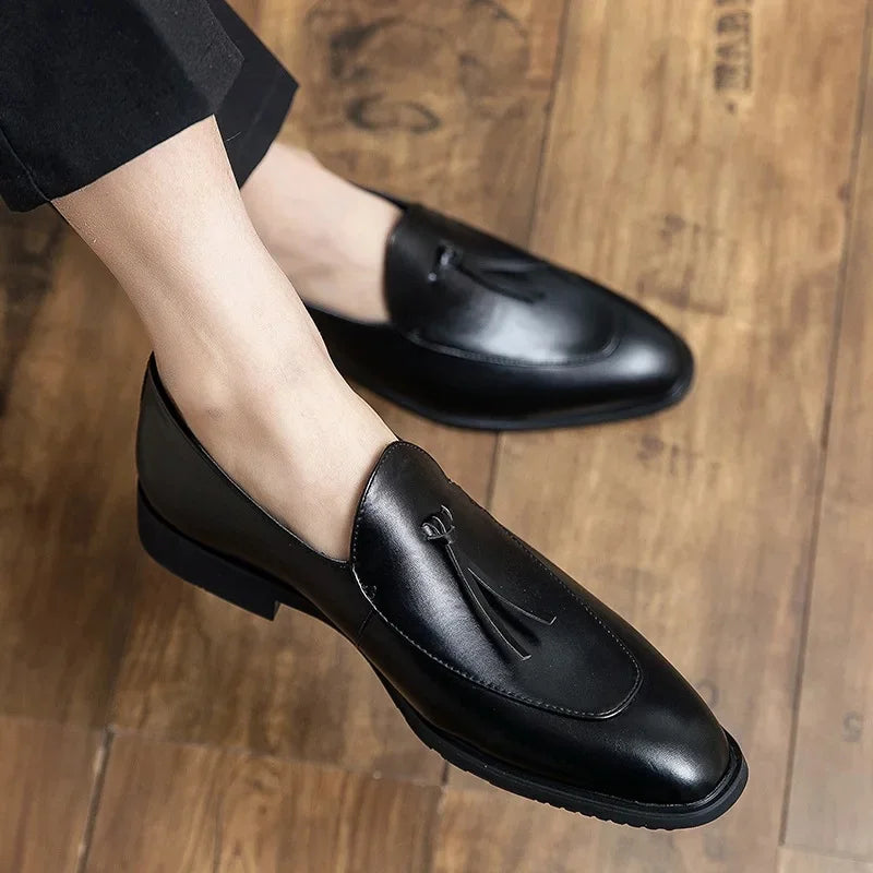 Casual Slip-On Wedding Shoes Men's Small Size Business Leather Shoes British Style Fashionable Loafers Polyurethane Upper Rubber