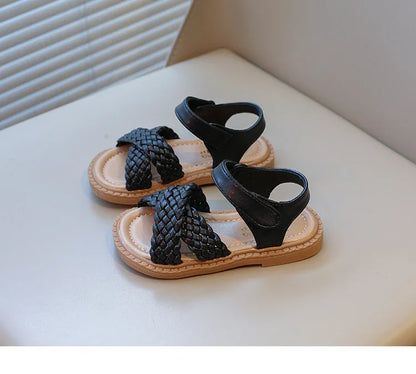 Toddlers Girls Sandals Kids Princess Beach Shoes 2026 Brand New Cross Tied Weave Style Fashion Children Summer Sandals Soft Cute