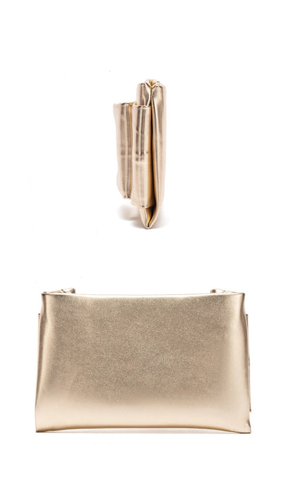 Leather Luxe Sleek Shoulder Bags Gold-Plated Logos Durable Chain Straps Merge High-End Craftsmanship with Urban Style