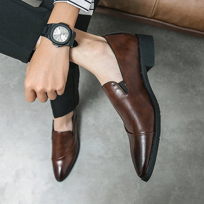 Casual Leather Shoes Large Size Men Business Shoes 2026 New Slip on Pointed leather Loafers Hand Polished Leather Casual Shoes