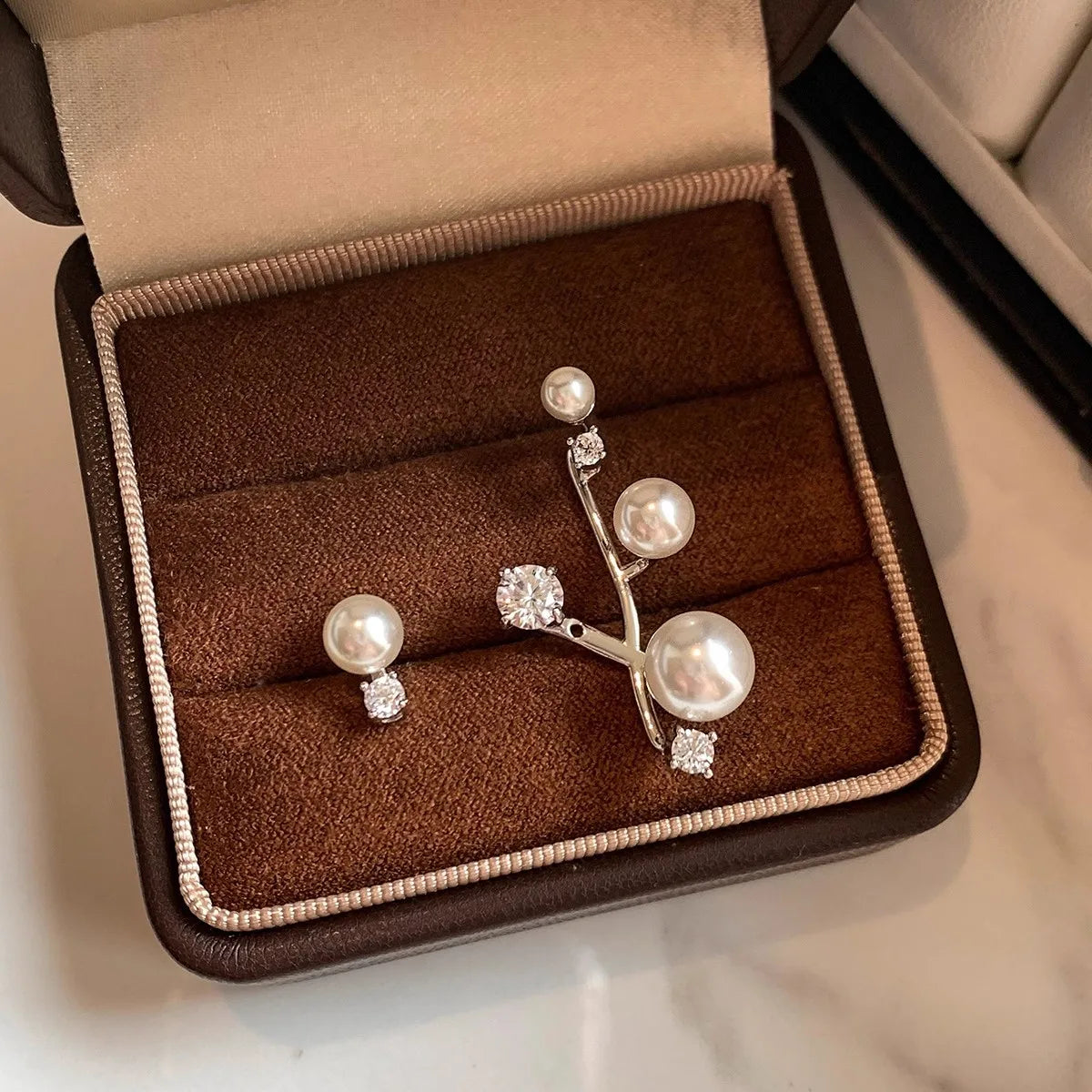 Light Luxury Imitation Pearl Stud Earrings Sweet Ear Stud For Women Fashion Party Wedding Brid Jewelry Gift