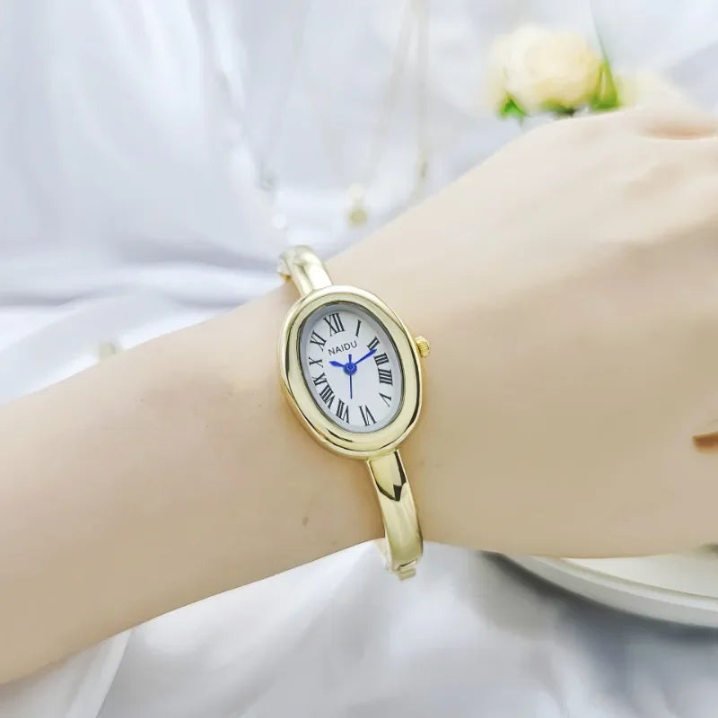 Brand Quartz Watch for Women Luxury Gift Girl Wristwatches Ladies Bracelet Wristwatches Stainless Steel Strap Small Dial Watch