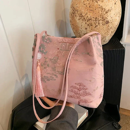 Hot Selling Chinese Style Embroidered Fashionable Women's Shoulder Bag 2026 Summer New Trend Large Capacity Handbag