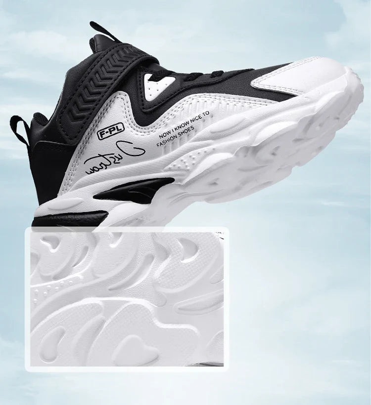 A pair of children's four-season leather upper high-top sports shoes, wear-resistant casual shoes, size 28-38，YX-024