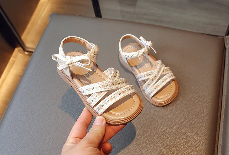 Summer Girls Sandals Fashion Embroider Flower Children Princess Shoes Open-toe Sweet Bowknot Kids Causal Flat Sandals Soft Soled
