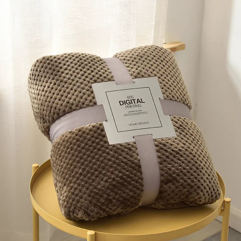 Fluffy Coral Velvet Blanket Flannel Plush Comfortable Thickened and Warm Soft Sofa Throw Blanket for Air-Conditioned Room Luxury