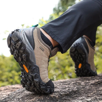 Hiking Shoes Mens Luxury Designer Winter Climbing Trekking Sneakers for Men Leather Outdoor Sports Work Man Shoes 110282A