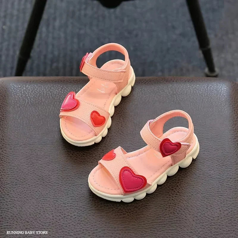 Lovely Heart Shape Children Sandals for Girls 2026 Summer Open Toe Sandals Kids Girls New Arrival Baby Girl Beach Shoes I03123