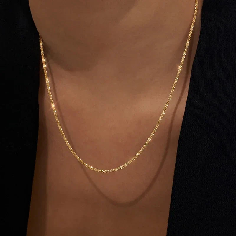New Simple Hollow Love Heart Pendant Necklace for Women Fashion Creative Geometric Clavicle Chain Necklaces Party Jewelry Gift