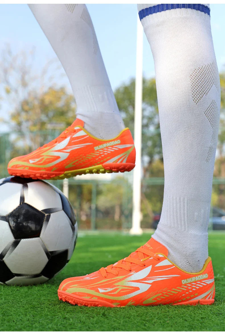 Outdoor Children's Football Shoes Low-cut Kids Soccer Shoes Sports Shoes Comfy Non-Slip Training Shoes For Boys Futsal Sneakers