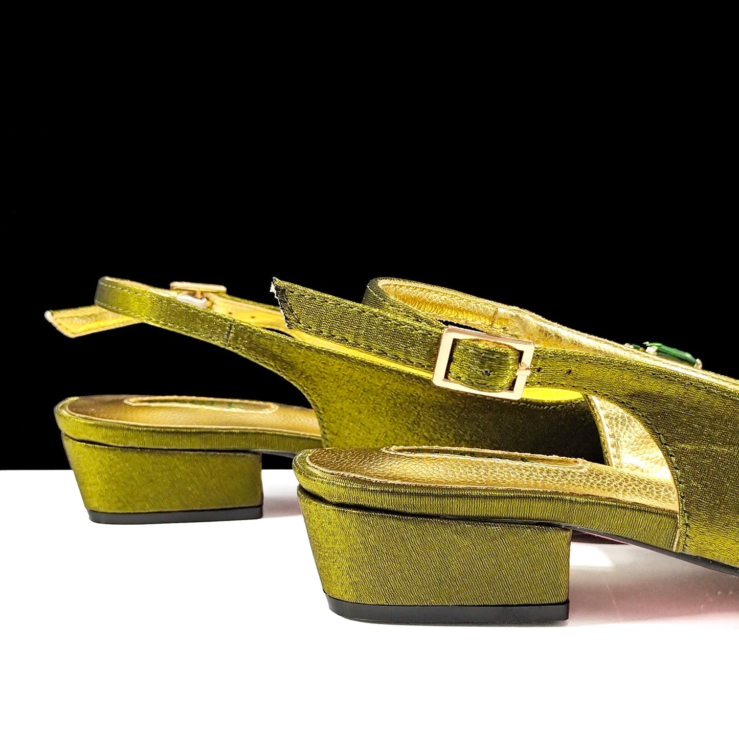 Italian Olive Pumps and Bag for Party 2024 INS Style Pointed-Toe Rhinestone Elegant Low Heels Wedge for Wome