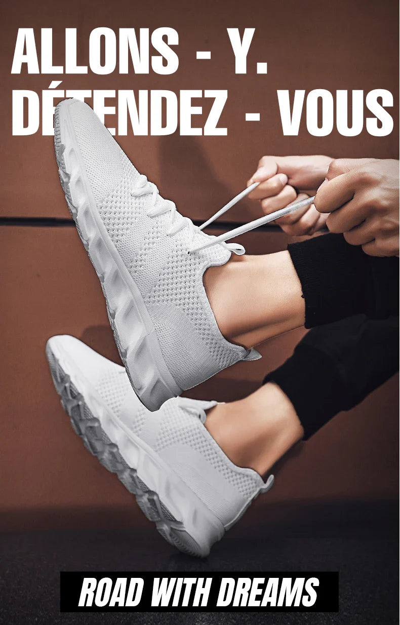 Men's casual sports shoes breathable summer light Soft sole comfort outdoor running shoes fashion student mesh plus size sneaker