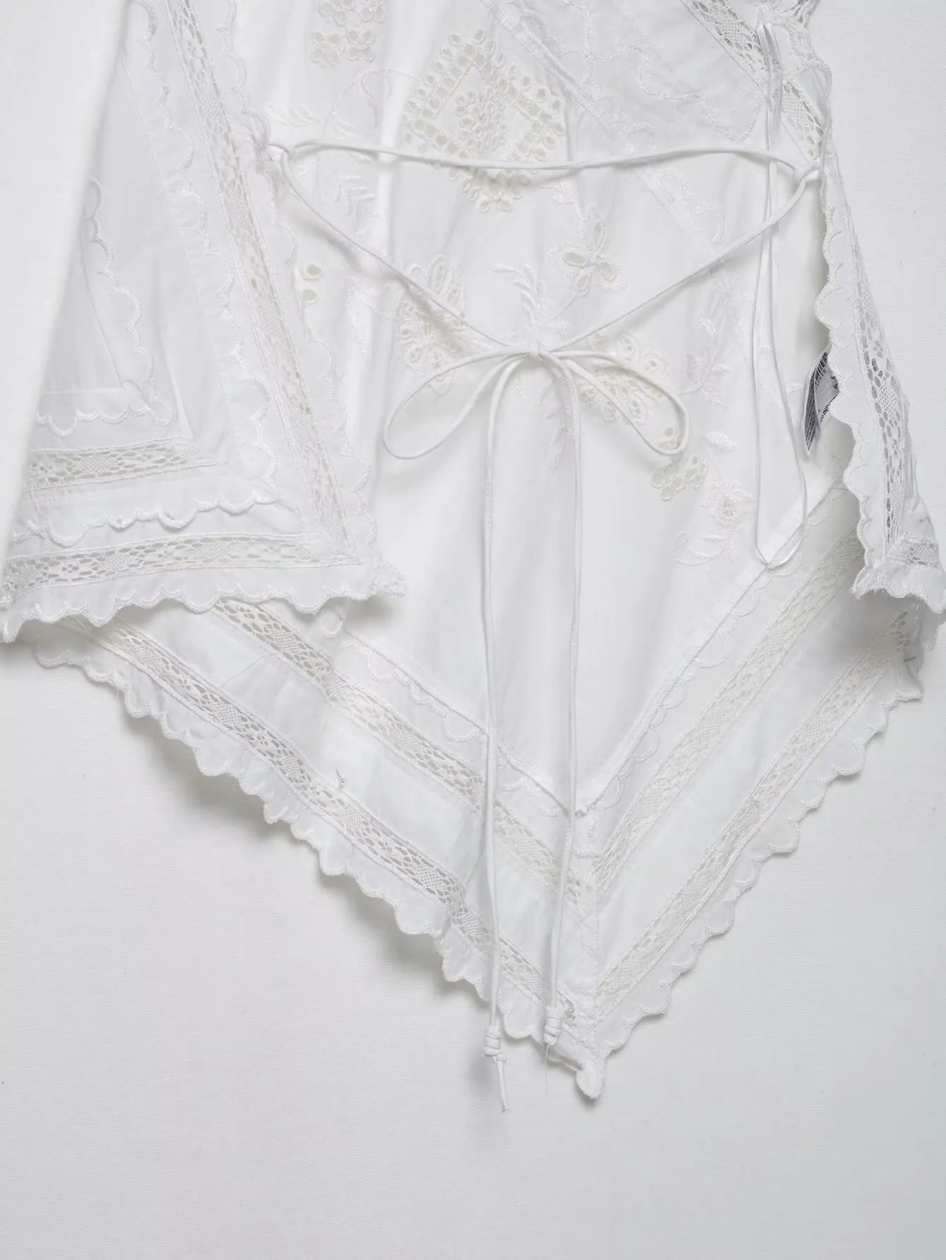New Women Embroidery Halter Fashion Elegant Crop Tie Top Woman 2025 Sleeveless Backless Short Tops Women Sexy Elegant Party Top